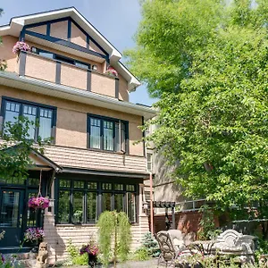 Guest house Westways, Calgary